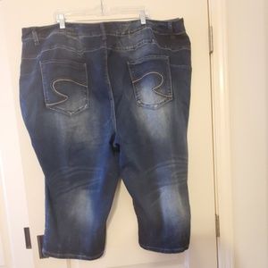 Cato Shorts - Cato size 32W Jean capris Cato Shorts - Cato size 32W Jean capris